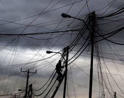 كيف ستعوض الحكومة المتضررين من انقطاع الكهرباء؟!