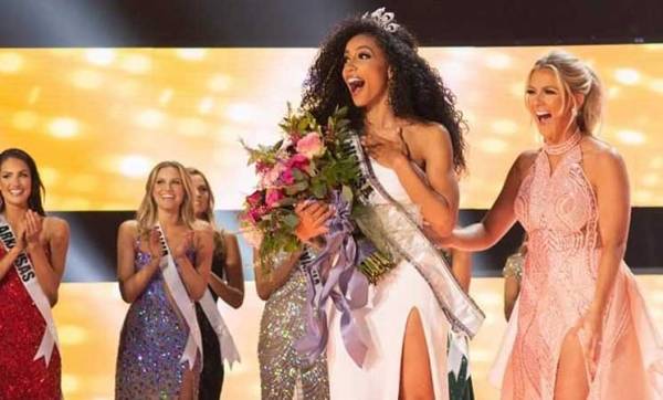 (انتحار ملكة جمال أمريكا السابقة بإلقاء نفسها من ناطحة سحاب (صور))