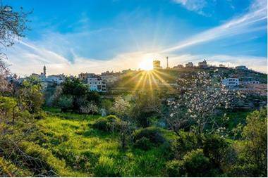 ارتفاع على درجات الحرارة الأربعاء