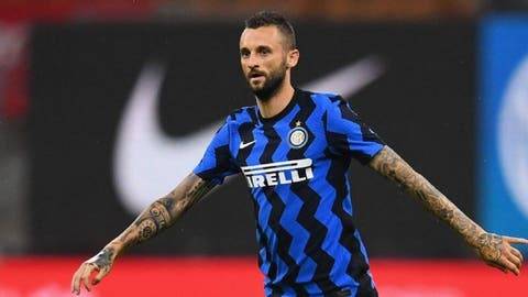 نجم إنتر ميلان يدخل أجندة برشلونة