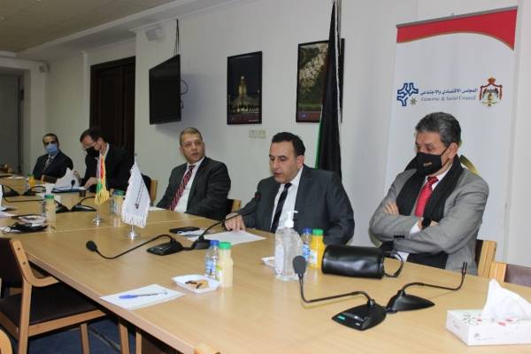 تعدد الجهات وغياب التنسيق.. الاقتصادي والاجتماعي يوضح تحديات القطاع الصحي