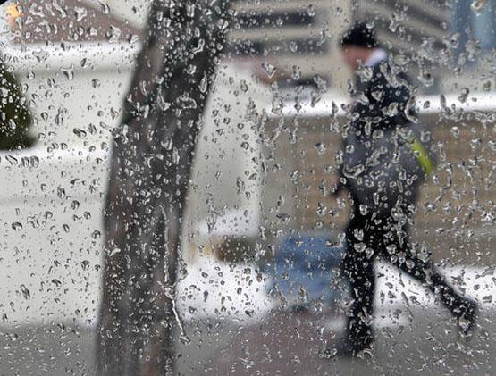 إخلاء أسرة انهار سقف منزلها بالأغوار