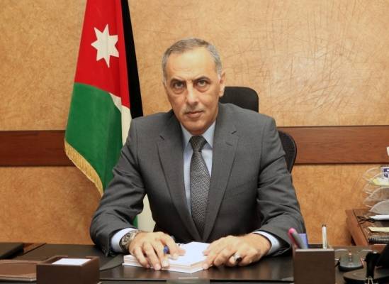 ياسر العدوان يأخذ على عاتقه حماية الأموات والأحياء معاً !