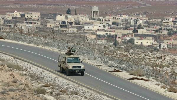 الجيش: مهربو المخدرات من سوريا يستعينون بطائرات مسيرة ومجموعات مسلحة