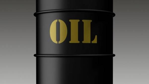 تراجع أسعار النفط وسط أنباء إيجابية حول الاتفاق النووي الإيراني