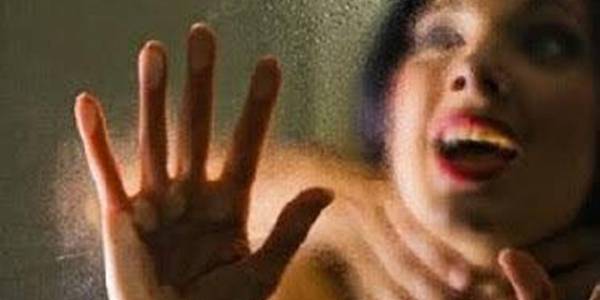 استدرج فتاة واعتدى عليها.. ويدعي أن “الأنشطة الجنسية كانت بالتراضي”.. وهذا حكم المحكمة!