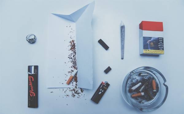 (خرطوش واربع رصاصات.. اشتال ماريجوانا.. حشيش وبذور قمبز).. ديلر عنجرة يسقط!