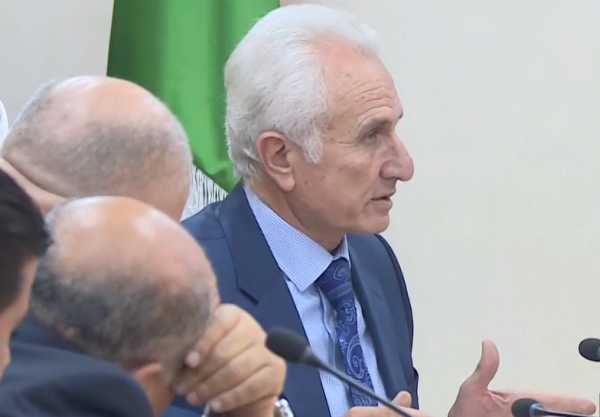 عويس: لن يعطى أي طالب المطعوم إلا بعد موافقة ولي الأمر