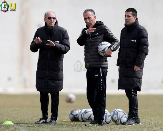 الوحدات: المحترف الثالث مهاجم من اميركا الجنوبية