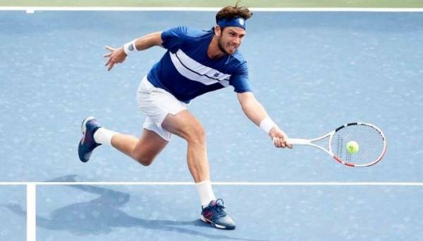 نوري يطيح بتسيتسيباس من نصف نهائي بطولة المكسيك