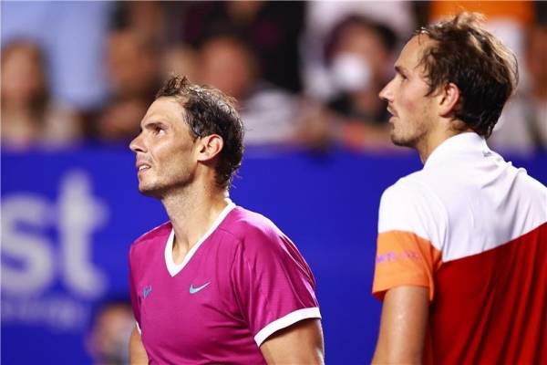 نادال يفسد فرحة ميدفيديف.. ويصطدم بنوري في نهائي المكسيك