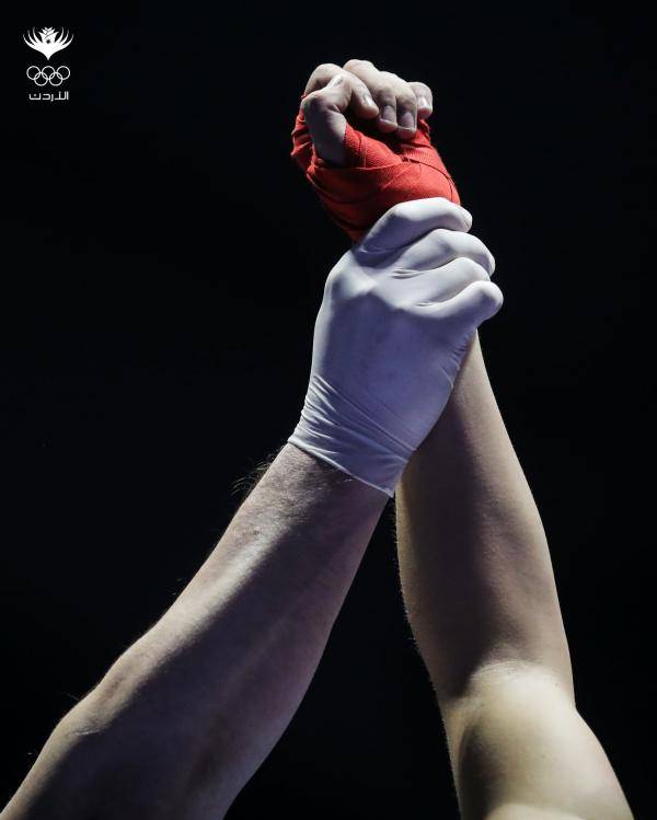 الكتكوت يتأهل إلى نصف نهائي البطولة الآسيوية للملاكمة