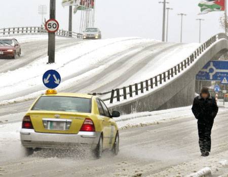 زخات ثلجية الخميس