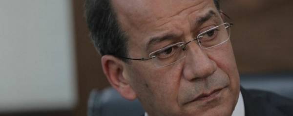 فيصل الشبول.. وزير من ورق!