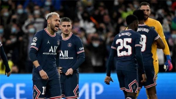 مشاجرة عنيفة بين نيمار ودوناروما بعد صفعة الريال