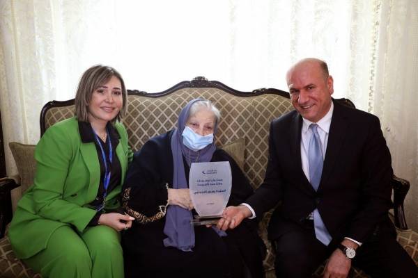 بنك الاسكان والسيدة النجداوي.. لفتة لطيفة بقيمة كبيرة