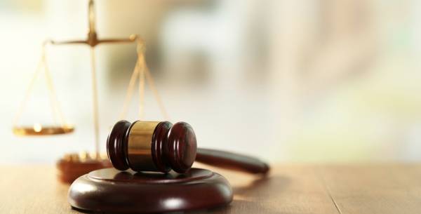 مدعي عام إربد يوقف شخصا أسبوعاً لاعتدائه على قاض