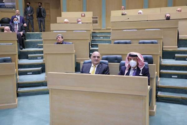 الأعيان يصر على قراره بشأن العقبة الاقتصادية الخاصة