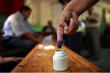 العمل تهيب بالقطاع الخاص بتسهيل مغادرة عامليه للمشاركة في الانتخابات