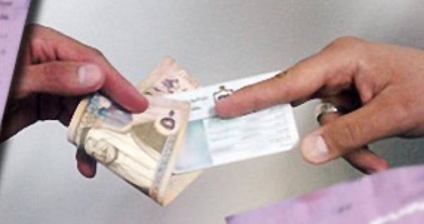 شراء أصوات وعنف في محافظات .. راصد يعلن انتهاكات العملية الانتخابية