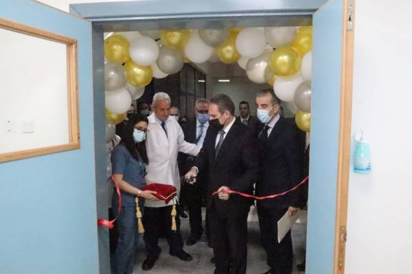 الهواري يفتتح قسمي طب الـتأهيل والقسطرة القلبية في مستشفى الأمير حمزة
