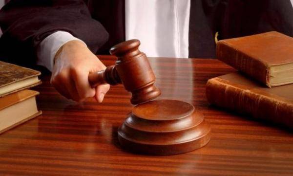 تغريم مستشار في دائرة رقابية 3 آلاف دينار