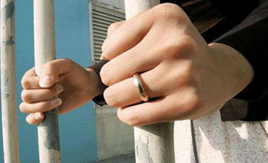 توجه حكومي لسداد ذمم مالية عن الغارمات في رمضان.. تفاصيل