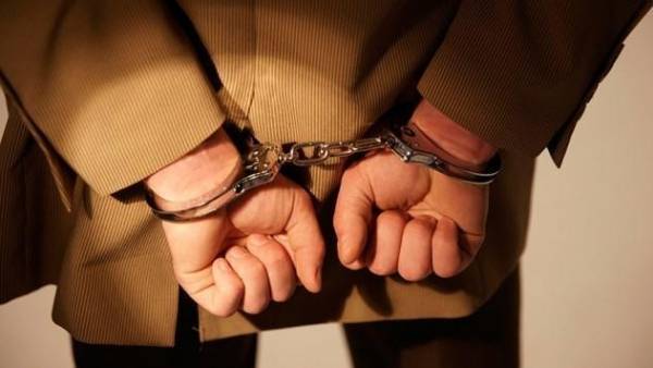 القبض على شخص عربي مطلوب بمبلغ 28 مليون دينار