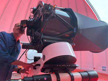 فلكي أردني يحسم جدلية صحة الصيام: الأحد هو الصحيح