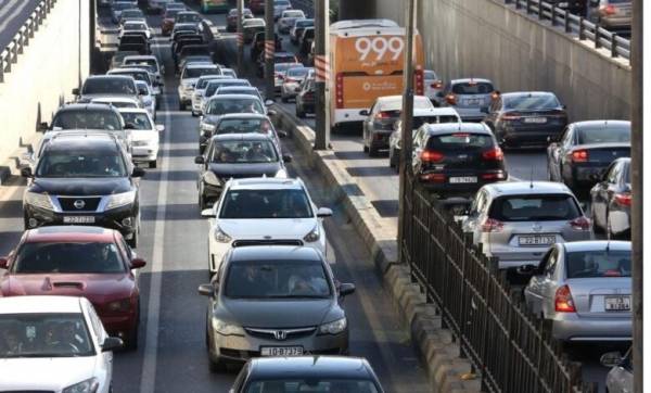 تأخير الدوام يتسبب بأزمة سير خانقة في عمان