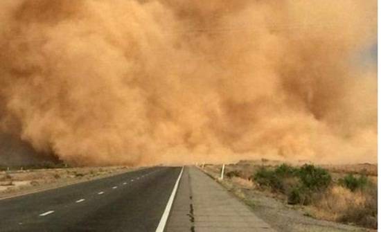 غُبار وأتربة في مُختلف المناطق خلال الساعات القادمة