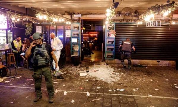 من رحم جنين يولد الأبطال.. مواقع التواصل تحتفي بمنفذ عملية “تل أبيب”