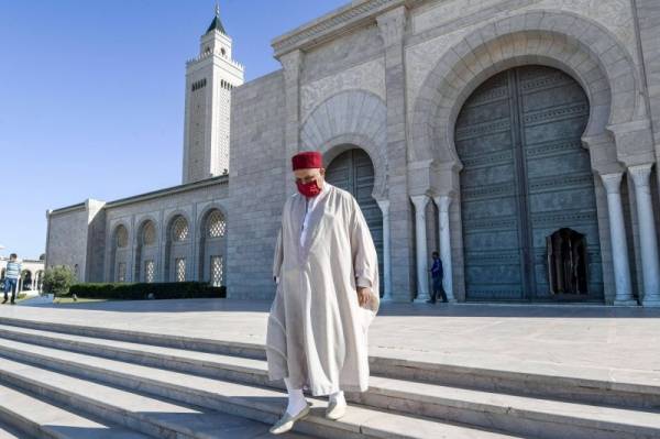 جدل كبير في تونس بعد اقتراح تثبيت رمضان في شهر ديسمبر!