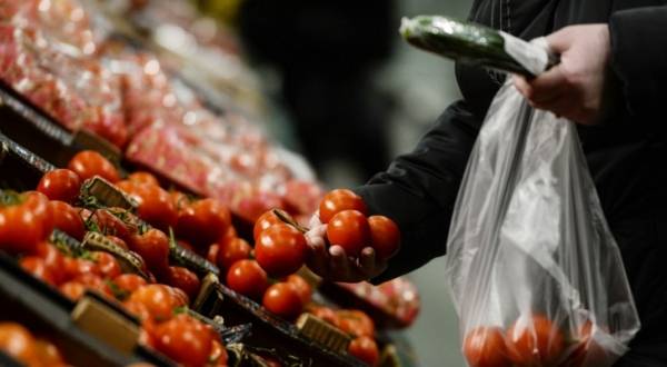 هل تسببت اتفاقية تصدير الخضار للكيان المحتل بالغلاء الفاحش؟