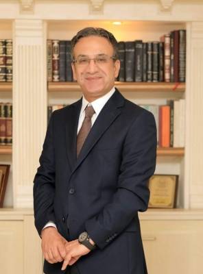 مصطفى ياغي وأسهم من حديد