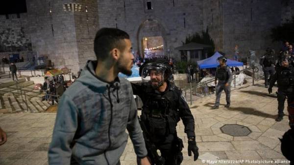 الأردن لإسرائيل: أخرجوا القوات الخاصة من الحرم فوراً