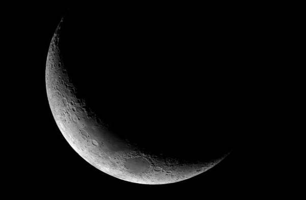 هل صيام الأردن هو الأصح؟.. خبير فلكي يجيب