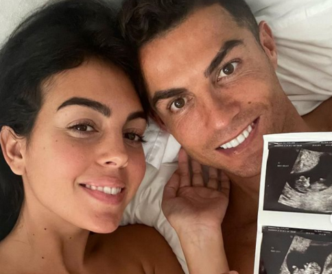 كريستيانو رونالدو يعلن وفاة رضيعه