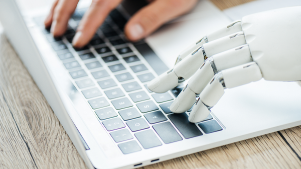 غالبية الخدمات الحكومية غير مؤتمتة