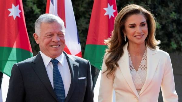 الملك يغادر إلى أمريكا في زيارة خاصة تتبعها زيارة عمل