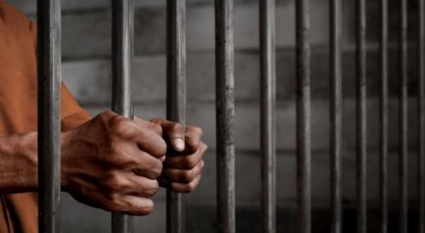 وزير الداخلية يوعز بالإفراج عن 546 موقوفا إداريا