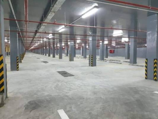 بدء تشغيل مواقف المركبات بالعقبة