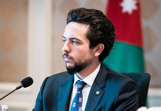 ولي العهد: مبارك علينا جميعاً حلول عيد الفطر