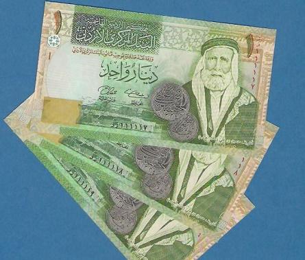 خبير مصرفي: الدينار الأردني قوي مستقر وجاذب وقادر على احتواء رفوعات أسعار الفائدة