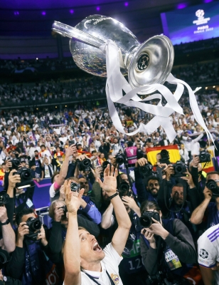 مودريتش ينهي الجدل حول مستقبله بجملة حاسمة