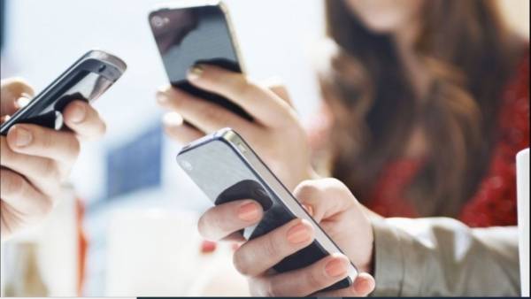 عدد مشتركي الهواتف النقالة في الأردن