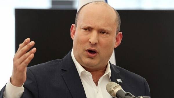 بينيت: إسرائيل تشهد حالة غير مسبوقة تقترب من الانهيار