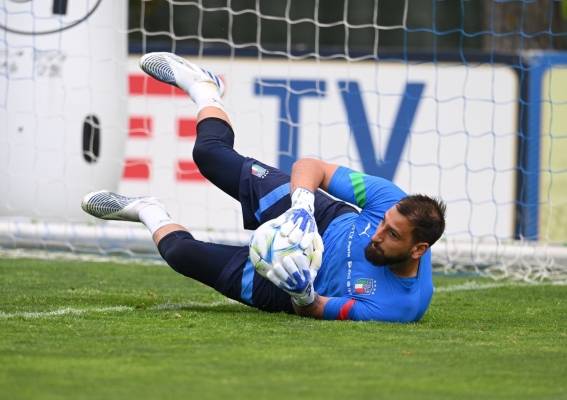 دوناروما يثير القلق في إيطاليا