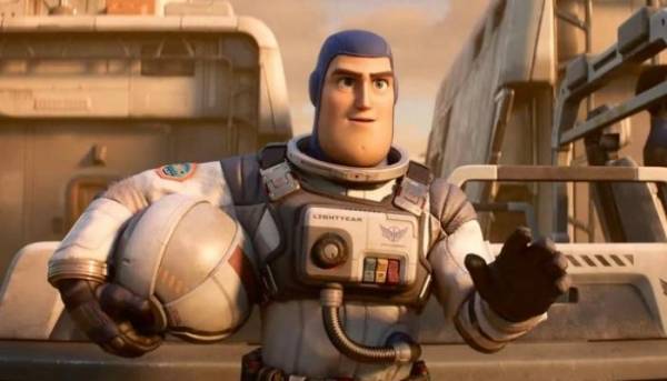 لبثه مشاهدًا تدعم المثلية .. الأردن يمنع عرض فيلم Lightyear