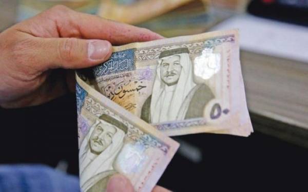 كيف تؤثر عملية تأجيل أقساط القروض على الأفراد سلبًا؟